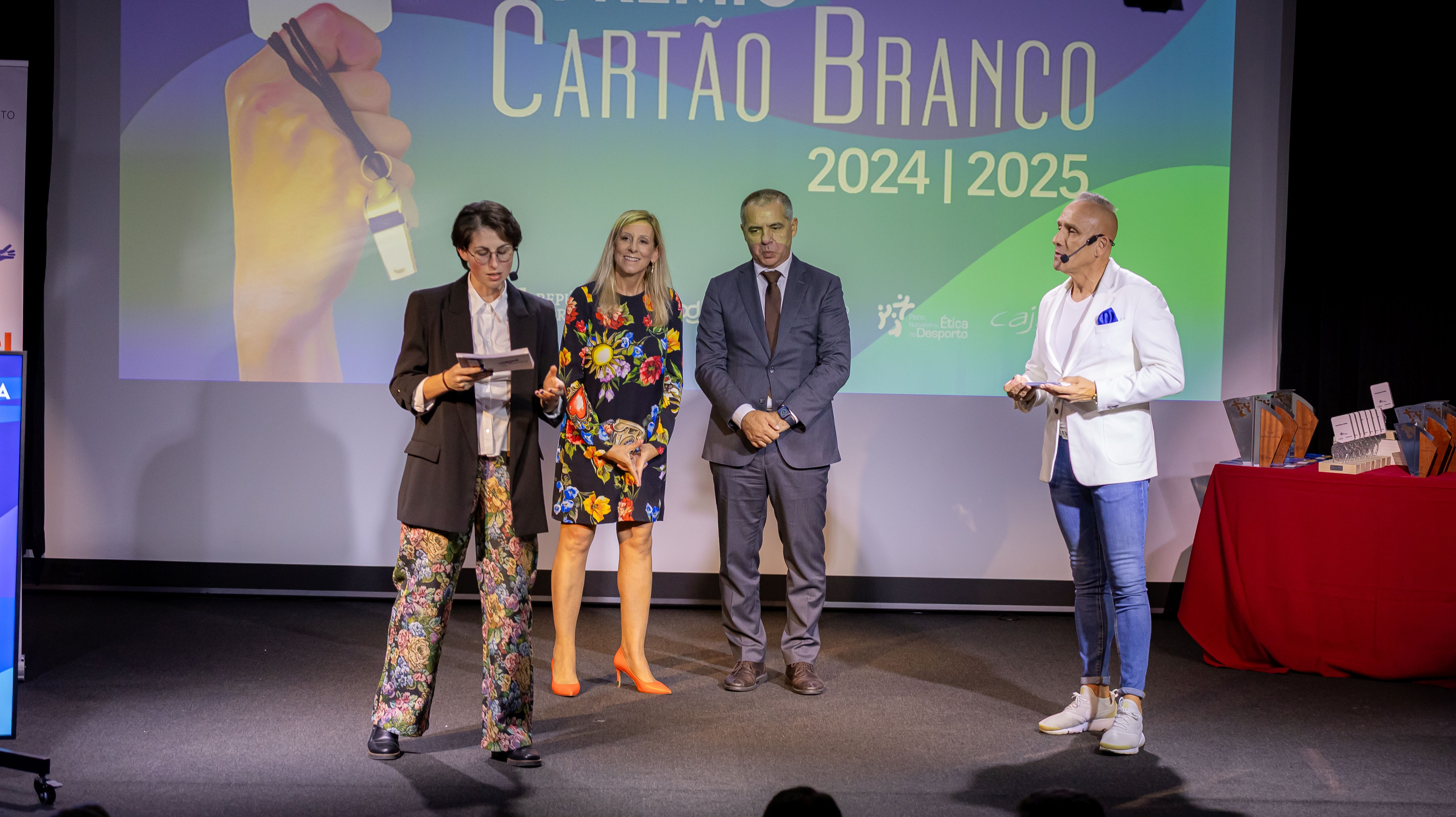 Cerimónia “Cartão Branco” promovida pelo IPDJ