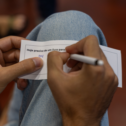 “Hoje preciso de um livro para…” inspirou a 11.ª sessão do EntreLinhas