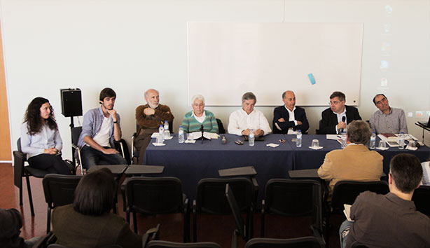 Da esq. para a dir.: Mariana Fernandes, Duarte Pereira da Silva, Adelino Gomes, Diana Adringa, José Rebelo, Jorge Veríssimo, Mário Mesquita e José Pedro Castanheira.